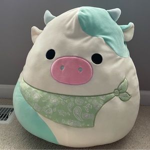 “Belanna” the cow sqwishmellow